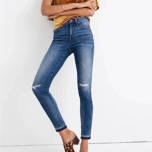 Madewell 9” High-Rise Skinny Jeans in York Wash: Rip and Repair Edition Size 27